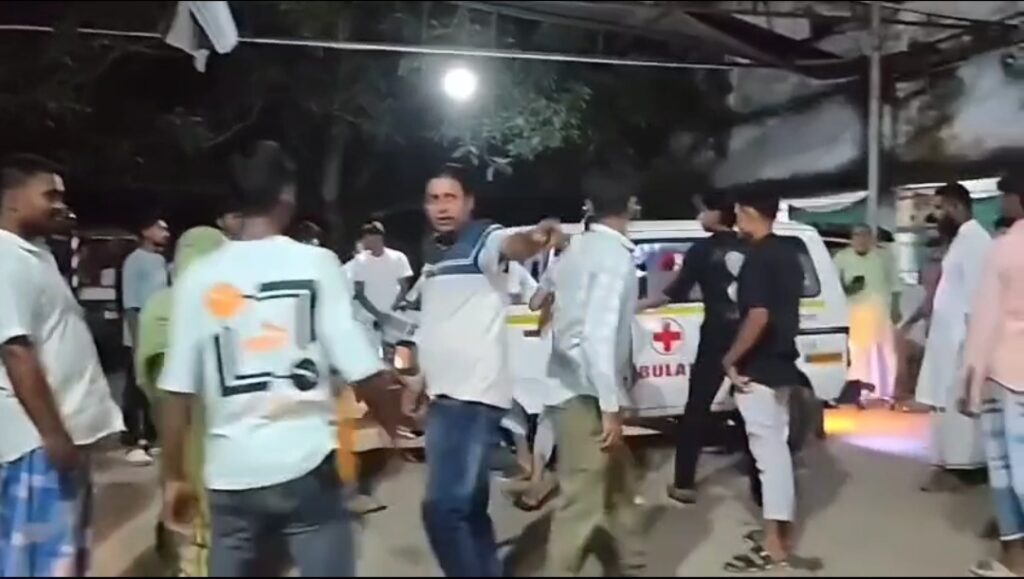 গ্যাস সিলিন্ডার নাকি বোমা? বিস্ফোরণে আহত ৭, রহস্য খতিয়ে দেখছে পুলিশ।।