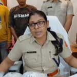 বৈধ নথি দেখাতে না পারায় বাজেয়াপ্ত ১০ কেজি রুপো, আদালতে ধৃত।