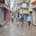 জলজটের জেরে অচল অরঙ্গাবাদ বাজার, বিক্ষোভে নামলেন ব্যবসায়ীরা।।