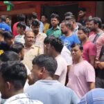 ‘সস্তায় পণ্য’ দেওয়ার প্রতিশ্রুতি, অগ্রিম হাজার হাজার টাকা নিয়ে দোকান বন্ধ—গাজোলে চাঞ্চল্য।