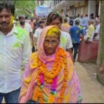 নতুন প্রধান নির্বাচিত হতেই পঞ্চায়েত চত্বরে আবিরের উৎসব, উন্নয়নকে অগ্রাধিকার শাকিলা বিবির।