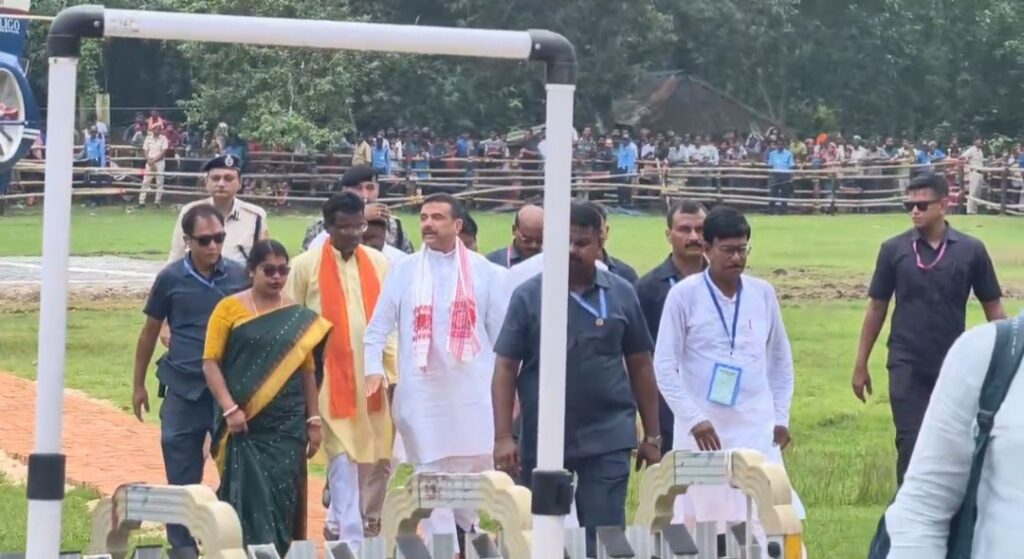 ডিভিসির জল ছাড়ায় বাড়ছে নদীর জলস্তর, বন্যা পরিস্থিতি দেখতে পশ্চিম মেদিনীপুর ও হুগলিতে মুখ্যমন্ত্রী।