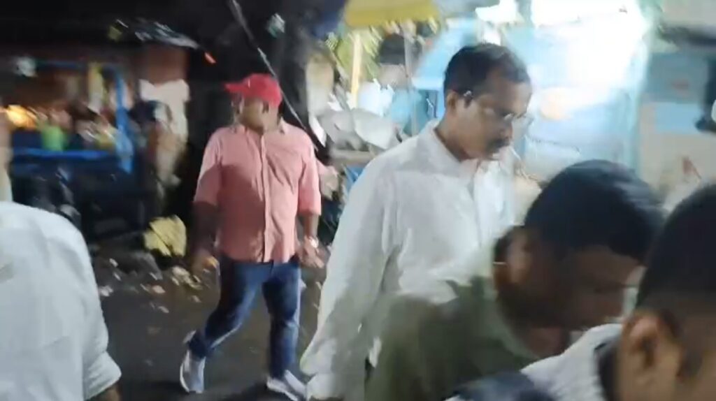 ট্যাবের টাকা নয়ছয়ের অভিযোগ, প্রধান শিক্ষক দুলাল মণ্ডল ও করণিক রাজেশ চৌধুরী গ্রেফতার।