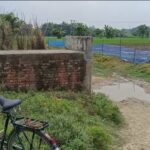 কালভার্ট আছে, সংযোগপথ নেই! কাদা-জল পেরিয়ে যাতায়াতে নাজেহাল কুশলপুরের বাসিন্দারা।