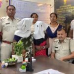 গোপন সূত্রে খবর পেয়ে অভিযান, ফুলিয়া মোড় থেকে হেরোইন-সহ ধৃত দুই মহিলা।