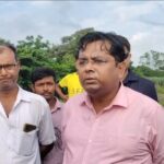 ‘৪৮ ঘণ্টায় ঘাট পরিষ্কার করুন, না হলে বিনা পয়সায় পারাপার’, ফেরিঘাট কর্তৃপক্ষকে বিধায়কের হুঁশিয়ারি।