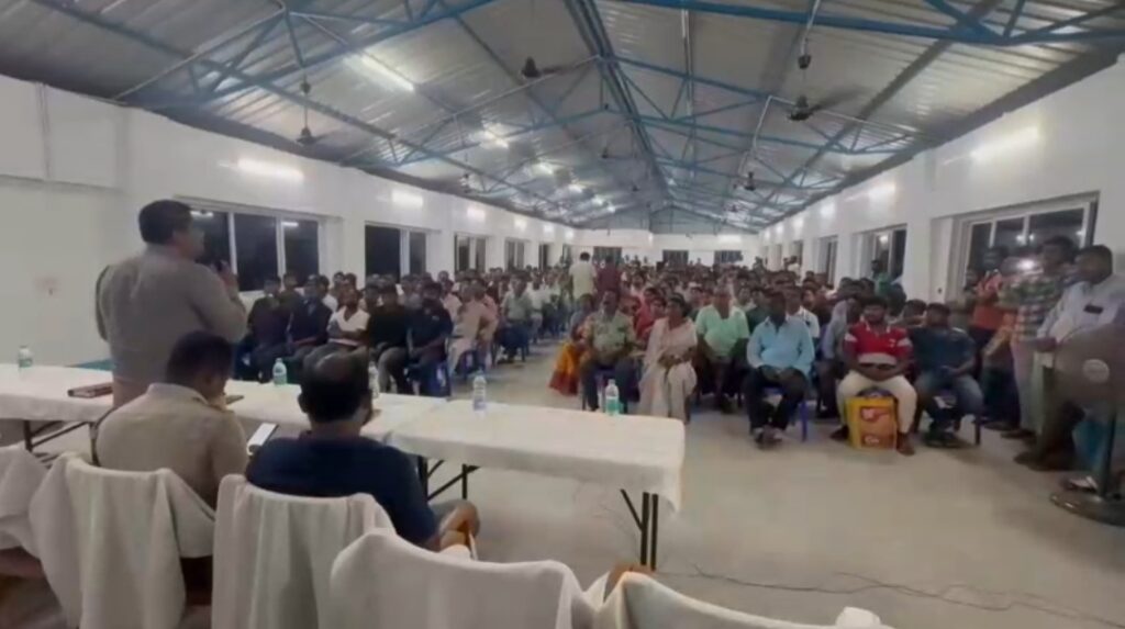আইনশৃঙ্খলা থেকে সরকারি নিয়ম পালন—দুর্গাপুজোর আগে গাজোলে প্রশাসনের গুরুত্বপূর্ণ বৈঠক।