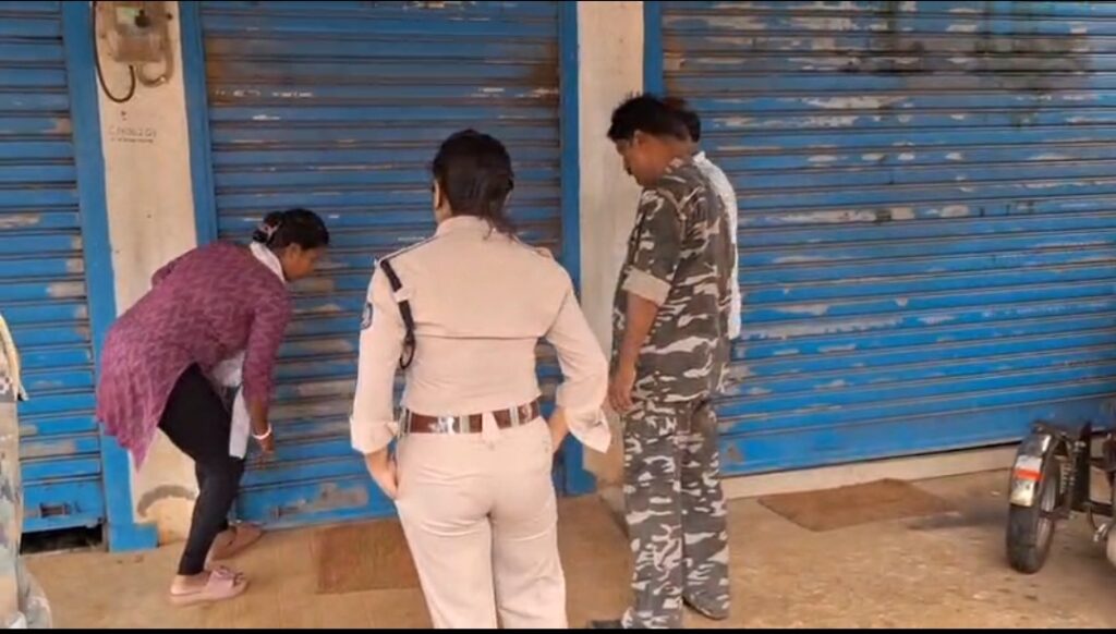 লাইসেন্স ও নথিপত্র যাচাই, শালবনী-গড়বেতায় ডায়াগনস্টিক সেন্টারে প্রশাসনের অভিযান।