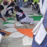 ‘সেবার রঙ্গে, দেশের সঙ্গে’—কুমারগঞ্জে ছয় বিদ্যালয়ের পড়ুয়াদের রঙ্গোলি প্রতিযোগিতা।