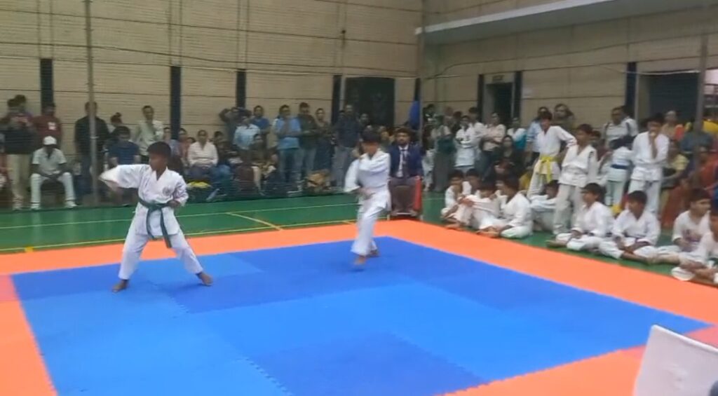 কলকাতায় জাতীয় ক্যারাটে চ্যাম্পিয়নশিপ, পশ্চিমবঙ্গ-সহ বিভিন্ন রাজ্য থেকে অংশগ্রহণ পাঁচ শতাধিকের।