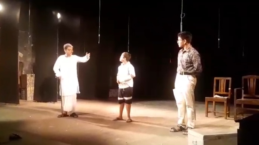 তিন দিনে ১২ নাটক, পড়ুয়াদের অভিনয়ে মুগ্ধ বালুরঘাট—শেষ হল দশম স্কুল ড্রামা ফেস্টিভ্যাল।