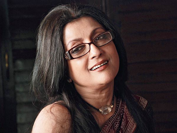  অপর্ণা সেন — অভিনয় থেকে চলচ্চিত্র পরিচালনা, নিজের সৃষ্টিতে স্বতন্ত্র এক নারী।