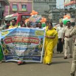 পথসভা থেকে সাধারণ মানুষের মিষ্টিমুখ, চন্দ্রকোনারোডে পথ নিরাপত্তা নিয়ে বিশেষ উদ্যোগ।