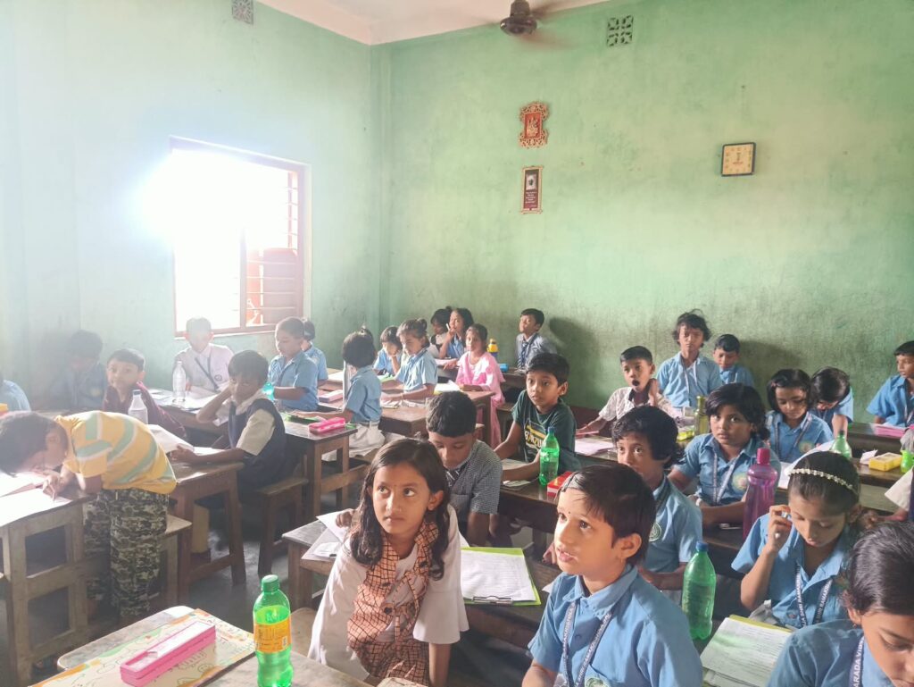 মেধা বিকাশ ও প্রতিযোগিতামূলক মানসিকতা গড়ার লক্ষ্যে চন্দ্রকোনারোডে মেধা পরীক্ষা।।