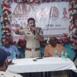 পুজোর আগে সরকারি অনুদান পেয়ে উৎসাহিত উদ্যোক্তারা, গড়বেতায় চেক তুলে দিল প্রশাসন।