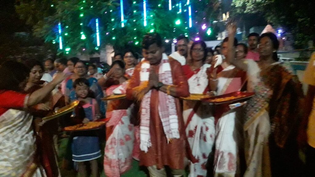 ১৫ লক্ষ টাকার বাজেটে শান্তিনগরের পুজো, সাংস্কৃতিক অনুষ্ঠান ও সমাজসেবার আয়োজনে চন্দ্রকোনারোডে উৎসবের আবহ।