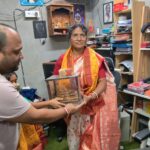 জয় জগন্নাথ সেবাশ্রমে গিয়ে প্রধান সেবাইত দীপঙ্কর সাহার সঙ্গে কথা বললেন পানিহাটির বিধায়িকা।
