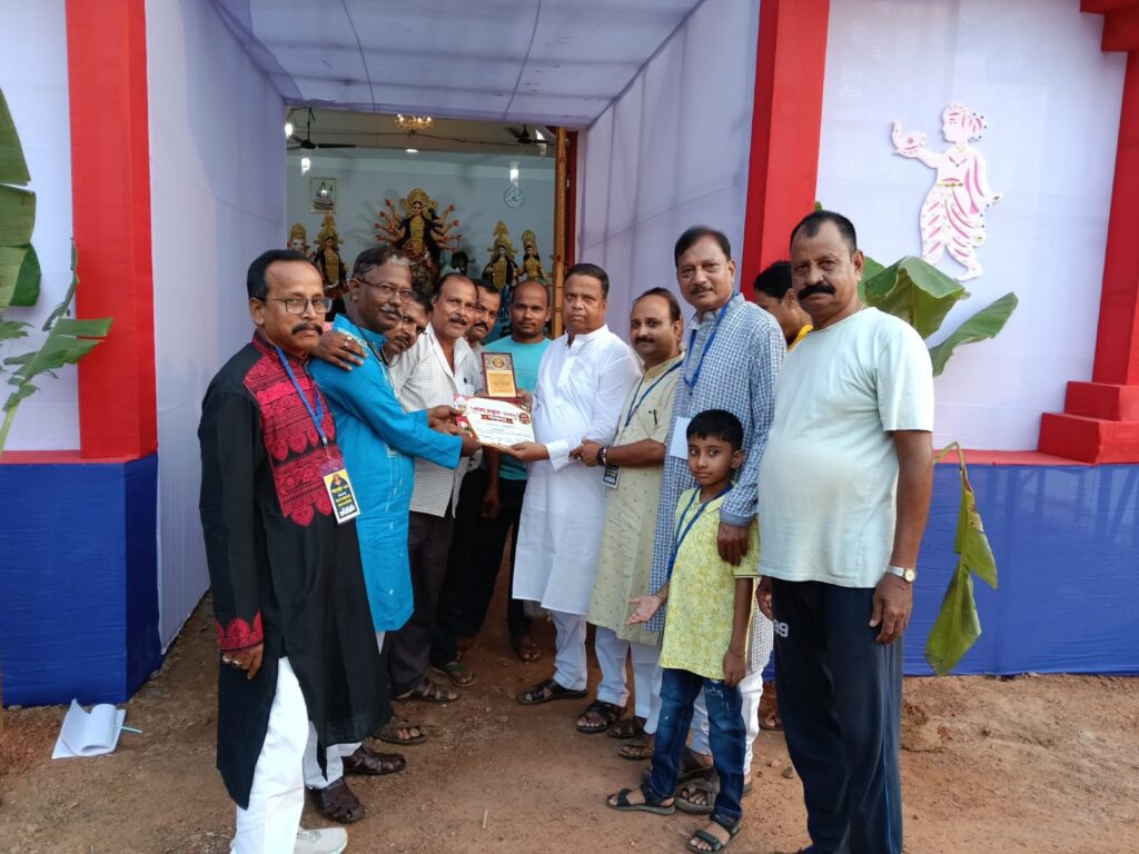 প্রতিমা থেকে মণ্ডপসজ্জা—গড়বেতার শারদ সম্মানে পুরস্কৃত একাধিক পুজো, সেরার সেরা ধাদিকা যুব গোষ্ঠী।