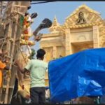 দুর্গোৎসবের শেষে আনন্দের বদলে শোক, চোরবাগানের ঘটনার স্মরণে নীরব বিসর্জন দুর্লভগঞ্জে।