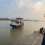 হাওড়া-কলকাতা যাতায়াতে দুর্ভোগের আশঙ্কা, কর্মবিরতিতে বন্ধ একাধিক লঞ্চ ও ফেরি রুট।