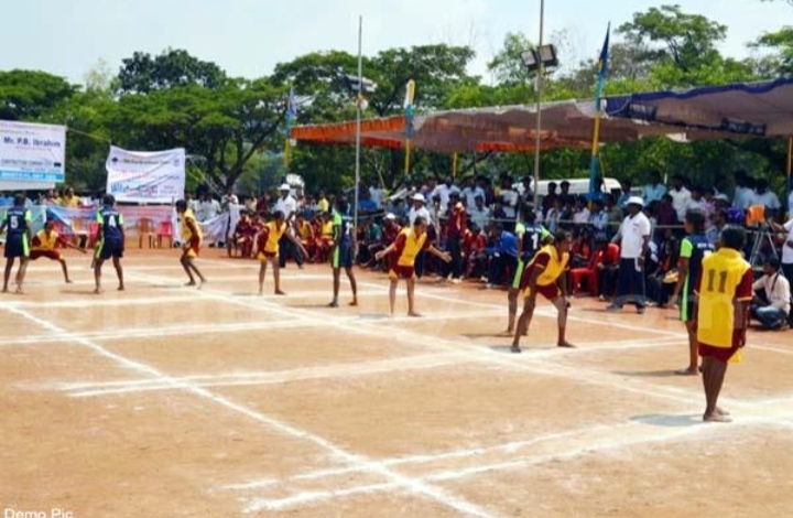 আটিয়া-পাটিয়া: ভারতের ঐতিহ্যবাহী দলগত খেলা, যেখানে জয় নির্ভর করে ক্ষিপ্রতা ও কৌশলের ওপর।