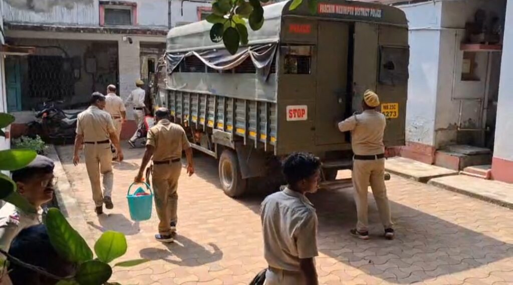 কড়া নিরাপত্তায় মেদিনীপুর আদালতে সুমিত রায়, বালি কেলেঙ্কারি মামলায় শুনানি।