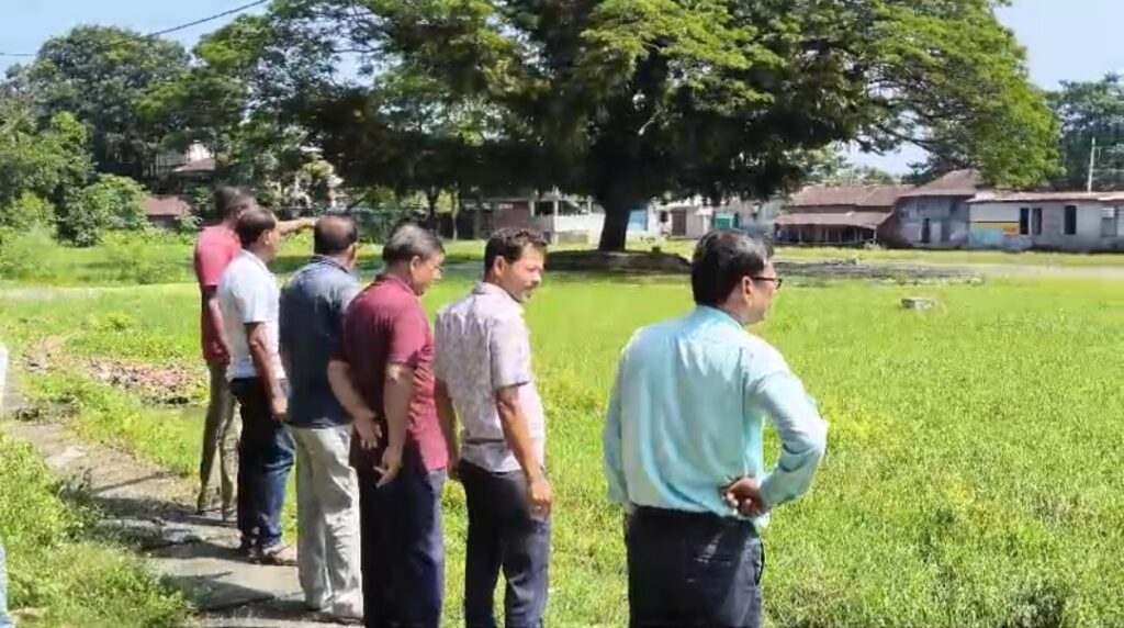 গরুহাটি মাঠের নিকাশি সংস্কারের উদ্যোগ, ফের দশমীর মেলা আয়োজনের আশায় জটেশ্বরবাসী।