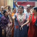 সভাধিপতি নির্বাচন ঘিরে উত্তাপ, বিক্ষুব্ধ তৃণমূল শিবিরে পুলিশি অভিযান নিয়ে ক্ষোভ।।