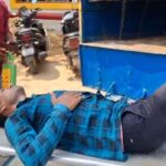 স্টিয়ারিং বা নিয়ন্ত্রণ ব্যবস্থায় ত্রুটির আশঙ্কা, পিড়াকাটায় নয়নজুলিতে উল্টে গেল বাস।