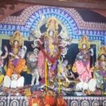 পুরস্কারের আনন্দে মহানবমীর পুজো, হোমযজ্ঞে অংশ নিলেন বালুরঘাটের বিংশ শতাব্দী ক্লাবের সদস্যরা।