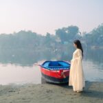 নীরব নদীর ওপারে নতুন ঠিকানা।।