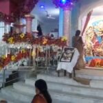 ধর্মীয় নিষ্ঠা ও সাবেকি আয়োজনেই আকর্ষণ, বালুরঘাটের চকভবানী কালীবাড়িতে দুর্গোৎসব ঘিরে উন্মাদনা।