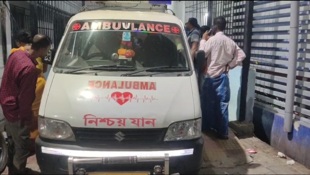 থানার কাছে ভর সন্ধ্যায় গৃহবধূকে খুনের চেষ্টার অভিযোগ, আশঙ্কাজনক অবস্থায় মালদা মেডিক্যালে রিতা রায়।