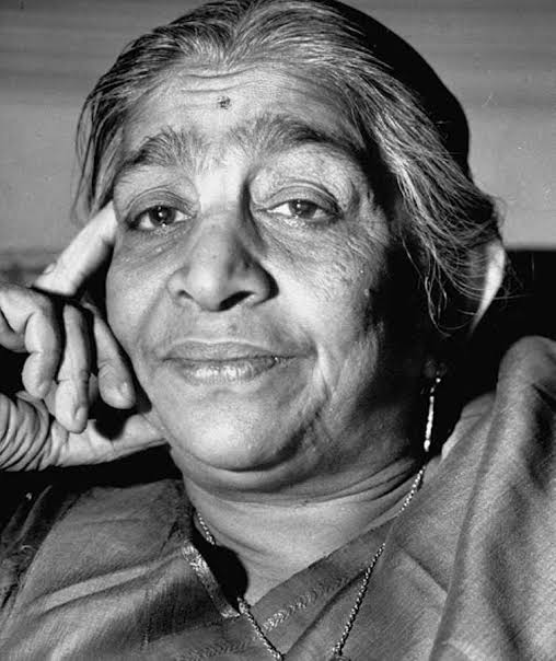সরোজিনী নাইডু: ভারতের স্বাধীনতা সংগ্রাম, নারীজাগরণ ও কবিতার এক অনন্য মহীয়সী নারী।