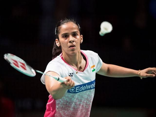 সাইনা নেহওয়াল: ব্যাডমিন্টনের কোর্টে এক মেয়ের অদম্য জয়ের গল্প।